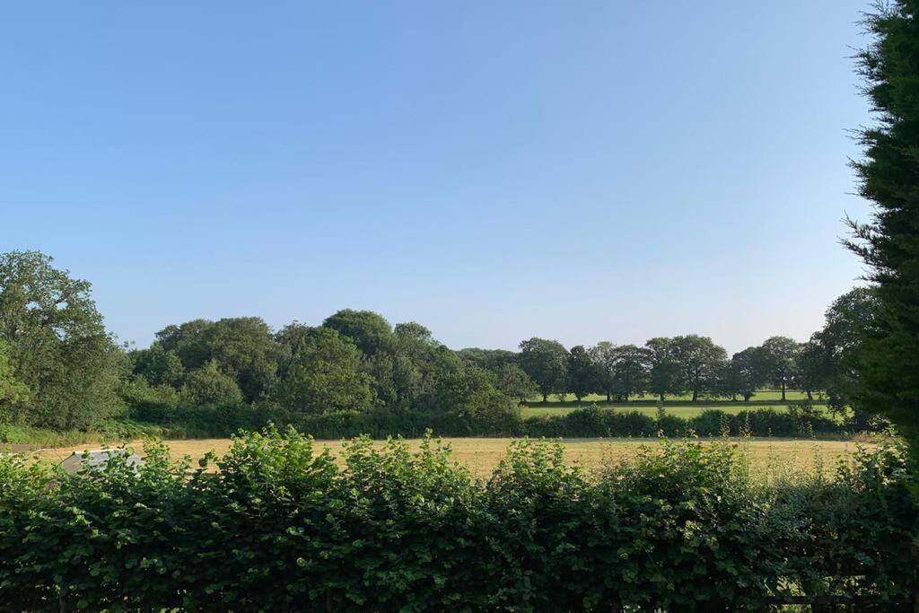 Holly Cottage, 2 Bed House, Sleeps 6 Cleobury Mortimer Eksteriør billede