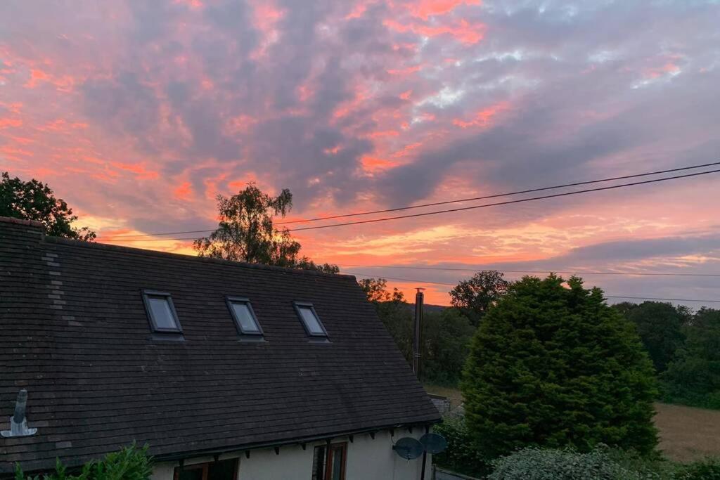 Holly Cottage, 2 Bed House, Sleeps 6 Cleobury Mortimer Eksteriør billede