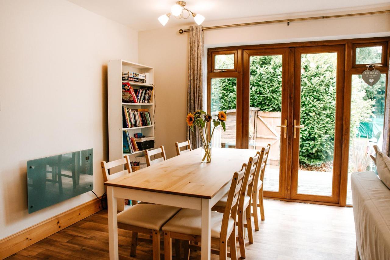 Holly Cottage, 2 Bed House, Sleeps 6 Cleobury Mortimer Eksteriør billede